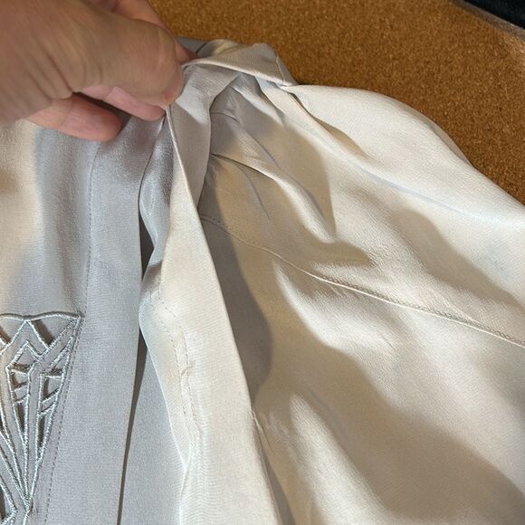 Dynasty Beige Silk Embroidered Cut Out Design Back Button Down Blouse size 4* - Picture 13 of 15